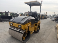 Nouvelle Compacte Compacteuse Routière Vibrante à Double Tambour XMR403 de 4 Tonnes de Marque Chinoise avec Force d'Excitation de 42 kN à Vendre
