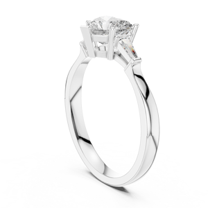 Anillo de Compromiso Romántico con Tres Diamantes de 1.15 CT en Forma de Corazón y Baguette, Diseño de Corona con Diamante de Corte Corazón - Product Image 4