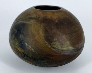 Vases décoratifs modernes en métal doré, design creux, sculpture de table pomme/poire, pour la maison et le bureau – Vente directe usine - Product Image 3