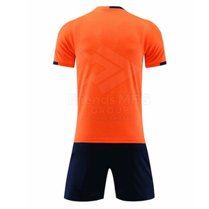 Maillot de football personnalisé avec logo, respirant, écologique, léger en polyester, nouveau design 2026, haute qualité pour hommes - Product Image 2