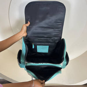 Sacs à dos pour femmes en cuir de vachette artisanal, style Super Septembre, avec pierre turquoise élégante et poignée souple, sacs de voyage - Product Image 6