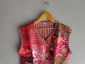 Chaleco bohemio de algodón con patchwork para mujer, cuello en V, sin mangas, acolchado, con bolsillos, ropa exterior ecológica, regalo para ella. - Product Image 4