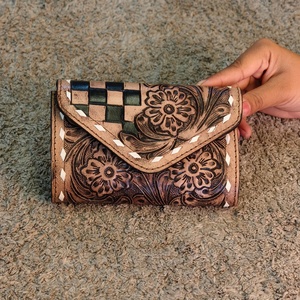 2026 New Hand Tooled Carving Western Stylish 100% Genuine Leather Small Card <b>Holder</b> Multi Use Mini Card <b>Wallet</b> For Women's Gifts - Product Image 1