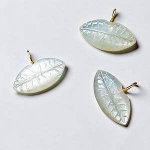 Pendentif Breloque en Cristal Sculpté en Forme de Lèvres en Pierre de Lune Blanche, Or et Argent 925 pour la Fabrication de Bijoux DIY, Colliers et Boucles d'Oreilles - Product Image 1