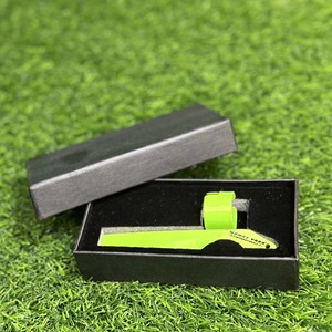 Top Selling Professional Stainless Steel Finger <b>Ring</b> Hair <b>Thinning</b> Razor High Quality Green Barber Hair Shaper for Precision Cut - Product Image 3