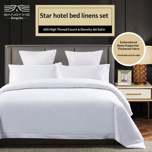 Set Biancheria da Letto Bianca in Cotone per Hotel: Pantofole, Accappatoi, Asciugamani, Tappeti da Bagno, Copripiumini e Inserti per Piumini - Product Image 6