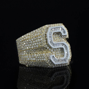 Bague de déclaration pour homme en or avec initiale S, sertie de diamants de laboratoire, style luxe pavé de diamants, bijoux hip-hop - Product Image 2