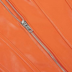 เสื้อครอปหนังผู้หญิงแบบสั้นสั่งทำพิเศษ คุณภาพสูง ดีไซน์ใหม่ล่าสุด รับสกรีนโลโก้ - Product Image 6