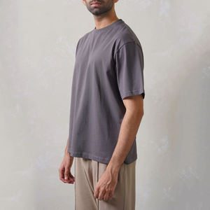 Bulk Order Cotton Tee Mens Tee With <b>Box</b> Fit For US Streetwear Brands Seasonal <b>Drops</b> - Product Image 4