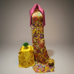 Tela de Seda Maqbal Dirac de Somalia, Diseño Floral Intrincado, Aspecto Auténtico, Ideal para Ocasiones Especiales - Product Image 1