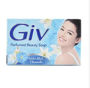 สบู่ก้อนพรีเมียม 76 กรัม x 72 ก้อน กลิ่นลิลลี่และคาโมมายล์ ช่วยเติมความชุ่มชื้นและผิวกระจ่างใส สบู่ก้อนรีไซเคิลได้ สำหรับขายส่ง - Product Image 2