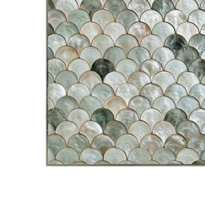 Sculpture murale de qualité export en nacre texturée, effet écaille, pour décoration d'appartement de luxe - Product Image 2