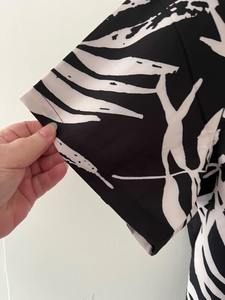 Chemise hawaïenne décontractée à manches courtes pour homme, motif floral tropical, boutonnée, colorée, en coton, idéale pour les vacances d'été - Product Image 2