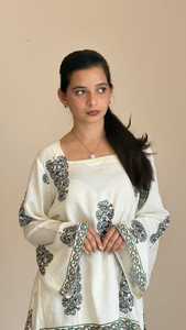 Elegante Conjunto Coordinado Blanco con Bordado Floral, Top con Mangas Farol y Pantalones Palazzo a la Cintura Natural para Fiestas - Product Image 3