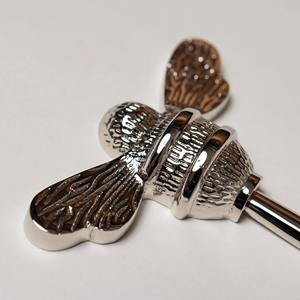 Crochets muraux en laiton de grande taille en forme d'abeille, adaptés aux serviettes de cuisine, aux tabliers et aux sacs, crochet décoratif artisanal fabriqué en Inde - Product Image 2