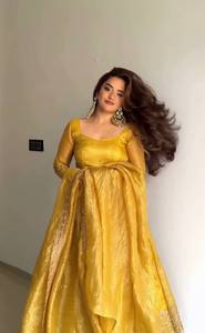 Robe Anarkali en soie jaune, longueur ras du sol, tenue traditionnelle indienne et pakistanaise pour mariage, coupe ample extensible à manches longues pour femme - Product Image 3