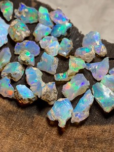 Natural Ethiopian Welo <b>Opal</b> Uncut Loose Gemstones Color Play Fire Optical Effect IGI Certified 5-8 Carat Jewelry Making - Product Image 3