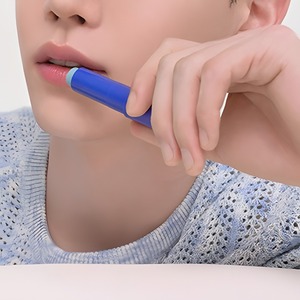 Cuidado de labios, bálsamo labial Gripvi color rojo cereza, cosmética coreana K-Beauty, hecho en Corea, productos de maquillaje al por mayor. - Product Image 3