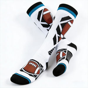 Chaussettes de football avec logo personnalisé et design antidérapant, chaussettes de football respirantes pour les joueurs jeunes et adultes - Product Image 1