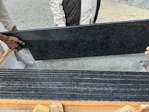 Dalle de granit noir cendré, aspect sel et poivre, points bleus/noirs, 100% naturel, durable, haute qualité, design moderne, pour salon et entrée - Product Image 4