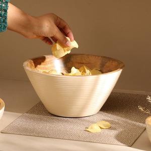 ชามไม้กระถินรูปหัวใจ เป็นมิตรกับสิ่งแวดล้อม สำหรับงานเลี้ยงอาหารค่ำ ขนาดสั่งทำได้ ผลิตในอินเดีย - Product Image 5