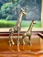 Figurine de girafe en laiton poli de style vintage et moderne, décoration d'intérieur personnalisable, artisanat animal de haute qualité, objet de collection