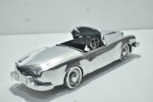 Oferta Especial en Modelo Decorativo Metálico de Auto Descapotable con Acabado Pulido y Construcción Duradera para Exhibición en Hogar, Oficina y Estantes - Product Image 5