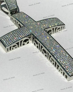 Colgante de Cruz con Diamantes Moissanite VVS Engastados en Plata de Ley 925, Amuleto Religioso de Estilo Hip Hop - Product Image 4