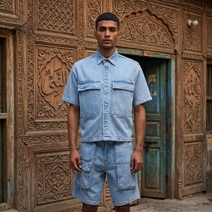 Ensemble assorti en denim épais pour homme, personnalisé OEM, style streetwear, chemise utilitaire à manches courtes et short cargo longueur genou, ensemble 2 pièces - Product Image 1