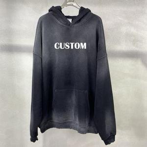 Sweat à capuche unisexe oversize en coton 360G, dégradé de couleurs, logo sur le devant, poche, manches classiques, style automne - Product Image 3