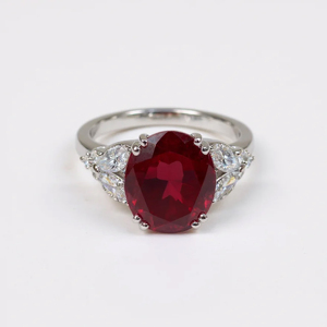 Anillo de Lujo con Gema Ovalada Roja Rubí para Mujer, Anillo de Compromiso Vintage, Anillo con Piedra de Acento Marquesa - Product Image 1