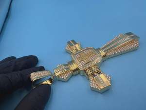 Colgantes de cruz religiosa con moissanita VVS, colgante de cruz personalizado, colgante de plata 925 estilo hip hop, joyería cristiana para regalo de comunión. - Product Image 4