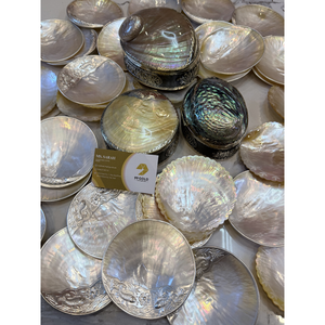 จานมุก 4 แบบ พร้อมขอบทองแดงลายปลาสเตอร์เจียนเบลูก้า สำหรับสะสม จัดแสดง หรือเสิร์ฟคาเวียร์ ใส่สบู่ ขนม หรือของตกแต่ง - Product Image 5