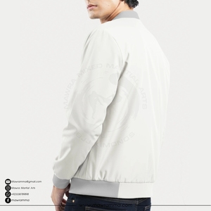 เสื้อแจ็คเก็ตบอมเบอร์สีขาวสำหรับผู้ชาย แบบลำลอง ปิดซิป สีพื้น ผ้าโพลีเอสเตอร์ ทรงปกติ คอตั้ง เสื้อกันหนาวสำหรับผู้ชาย - Product Image 2