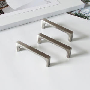 Tiradores de Gabinete Rectangulares Modernos de Aleación de Zinc, Acabado Níquel Cepillado, Disponibles para Fabricación OEM, para Muebles de Cocina y Baño - Product Image 3