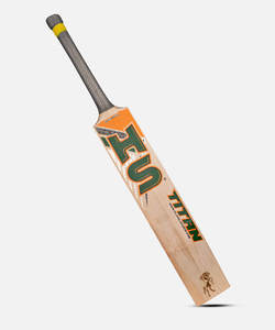 Batte de cricket HS Titan en saule anglais, légère, durable, à manche court, par HS Sports avec lecteur de code-barres original - Product Image 1