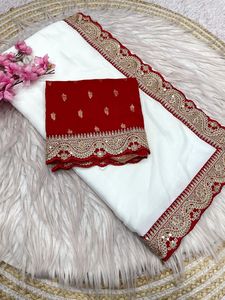 Sari en Chinon de créateur exclusif avec chemisier élégant – Tenue de soirée indienne tendance, chic et ethnique pour femme - Product Image 3