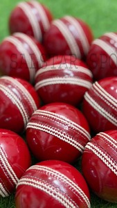 Wholesale Red Colors Premium Grade Leather Club Cricket <b>Ball</b> 156GM Match Quality Cricket <b>Balls</b> Custom Logo Direct Factory - Product Image 3