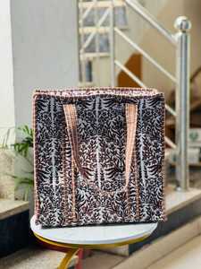 Bolso Tote de Algodón con Diseño Floral Bohemio, Asas a Rayas, Cierre de Cremallera, Gran Capacidad, Diseño Acolchado, Moda para Todas las Temporadas - Product Image 2