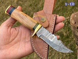 Couteau de chasse artisanal en acier Damas avec manche en bois de qualité supérieure |   Couteau à lame fixe Full Tang avec étui en cuir - Product Image 4