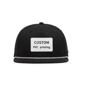 Gorra de béisbol impermeable con cierre a presión para golf, visera plana, tela de poliéster y spandex, parche de PVC personalizado con detalle de cuerda, alta calidad - Product Image 1