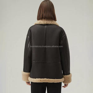 Boomletcorp Chaquetas de cuero de moda de estilo de alta calidad para mujer Chaqueta de cuero a prueba de agua con logotipo personalizado en todos los colores. - Product Image 2