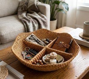 Bandeja Redonda de Mimbre Hecha a Mano con Cuatro Compartimentos, Cesta Organizadora de Frutas y Aperitivos de Seagrass Ecológica, Hecha en Vietnam - Product Image 4