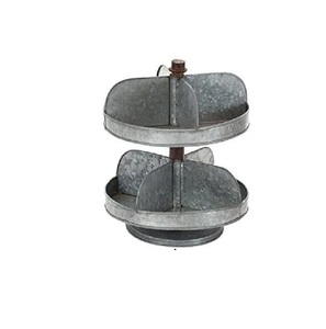 Bandeja de Servir de Metal Galvanizado de 2 Niveles Estilo Rústico, Soporte de Hierro para Exhibición de Postres y Cupcakes, Plato Decorativo Gris Vintage para Mesa - Product Image 5