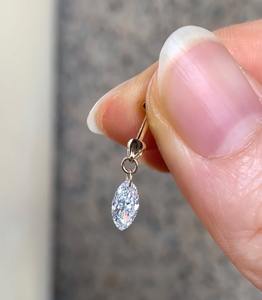 Pendientes de Oro Sólido de 14K con Diamantes Marquise Cultivados en Laboratorio, Diseño Flotante, Engaste de Puntas, Certificación IGI, Minimalistas para Boda - Product Image 3