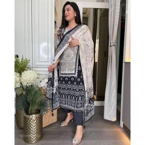 Conjunto de diseñador de top, pantalón y dupatta de gasa transpirable con mangas largas, de moda. - Product Image 6