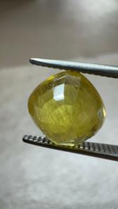 Jai Narayan Gems Saphir Jaune Naturel de Bangkok Certifié GIA 4.18 Ct, Taille Coussin, Pierre Précieuse Jaune Doré Libre pour Bagues et Pendentifs - Product Image 4