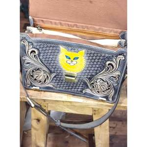 Nouveauté : Sac messager pour ordinateur portable en cuir véritable pour femme, imperméable, bandoulière, design gravé, élégant, cadeau d'anniversaire - Product Image 1