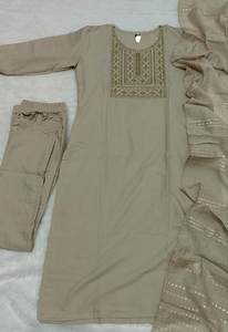 Comodidad Diaria: Conjunto de Kurti de Algodón con Bordado y Pantalón - Product Image 3