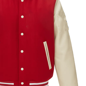 Chaqueta Universitaria de Cuero y Lana Roja Premium 2026 |   Cintas de Bordado de Chenilla |   Chaqueta Bomber Moderna Unisex Estilo Letterman, Resistente al Viento - Product Image 3